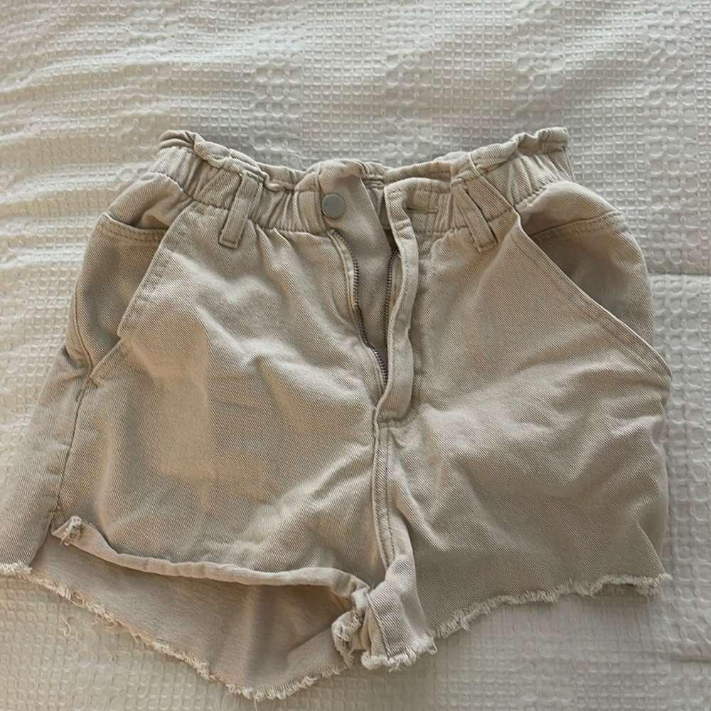 Shorts with elastic top and button